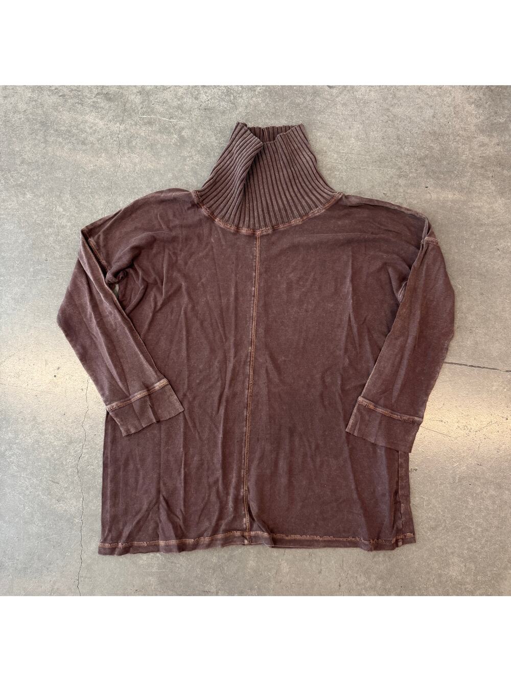 Vintage Y2k Brown Turtleneck Wash Hem Winter Longsleeve Flowy Top Women's Medium